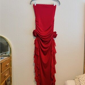 Windsor Elegant Red Evening Dress